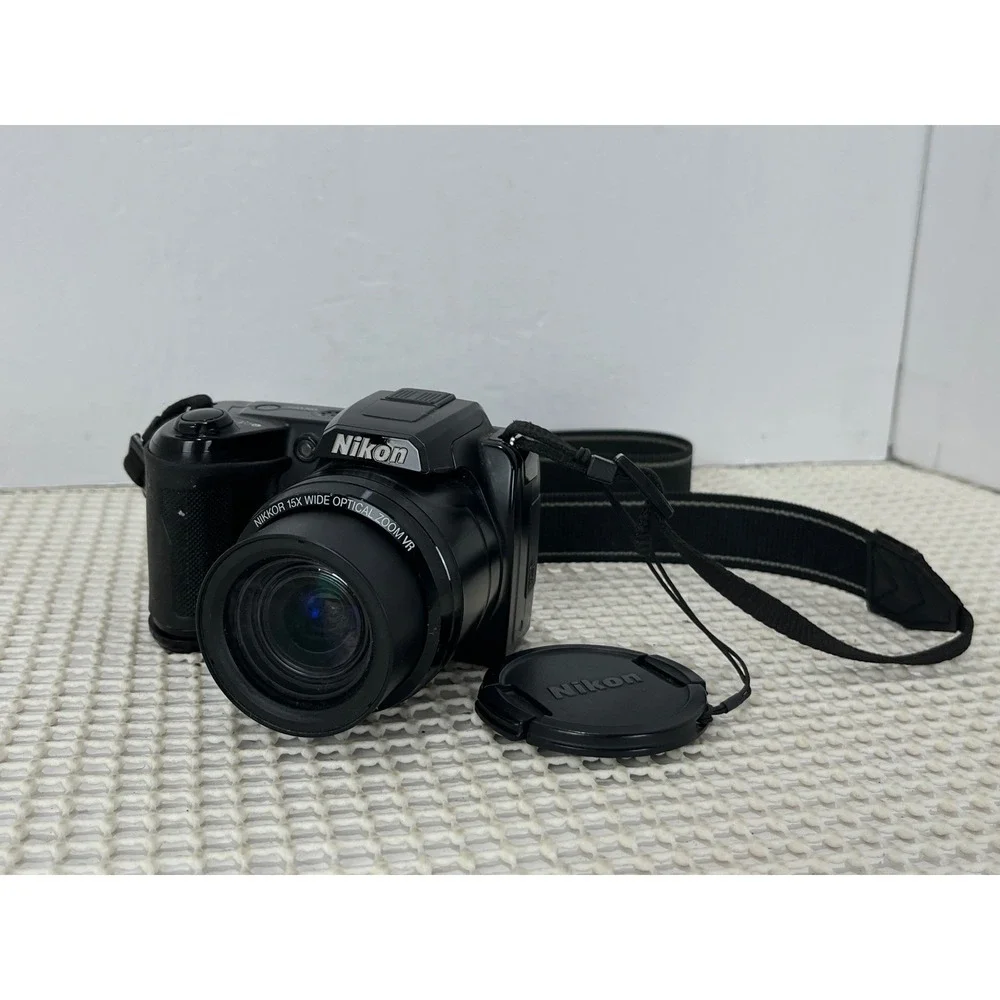 Nikon Coolpix‎ L105 Digital Camera 12MP Black Flawed